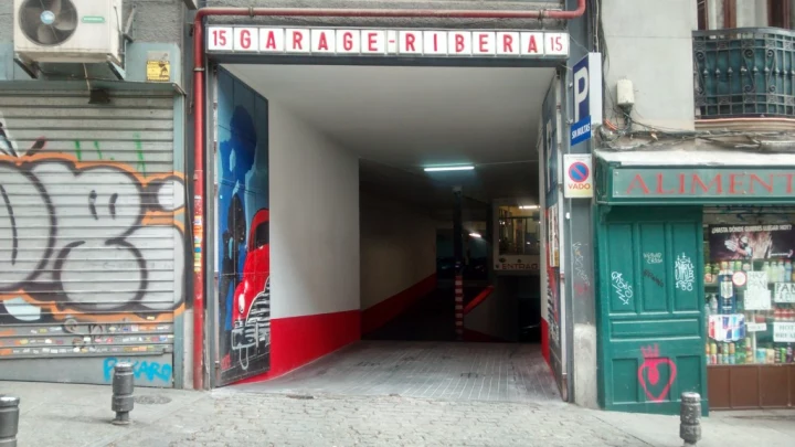 Entrada Box Parking Ribera, La Latina (Madrid)
