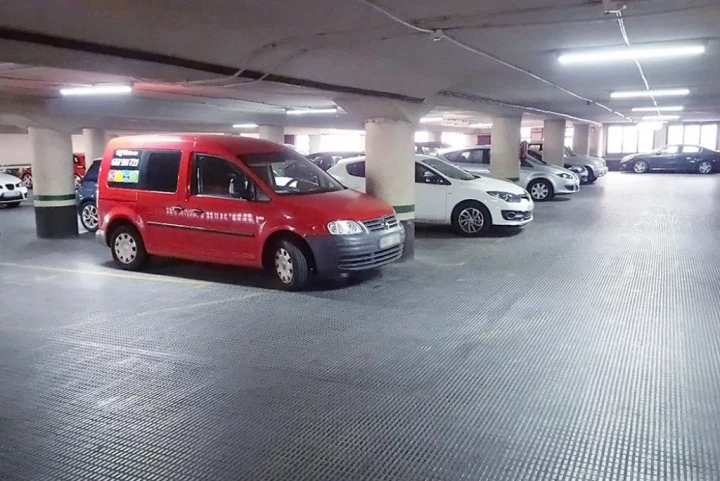 parking fira