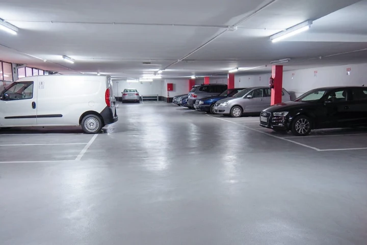 Plaza parking la sagrera Barcelona