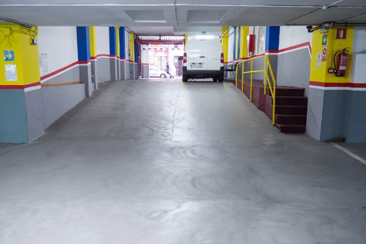 Segunda planta parking calle industria Barcelona