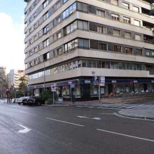 Acceso parking Logroño