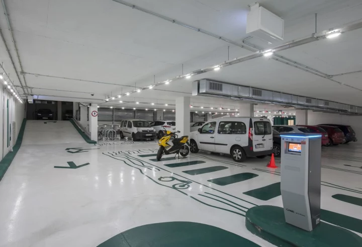 Instalaciones Parking Parque Guell