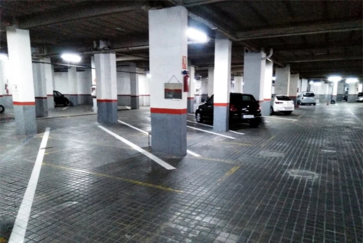 Parking Calle Ibiza Plazas