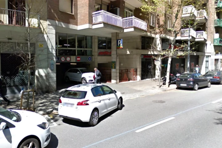 parking calle valencia 