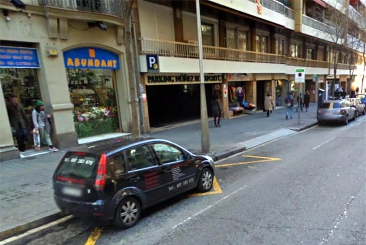 Parking Rocafort - entrada