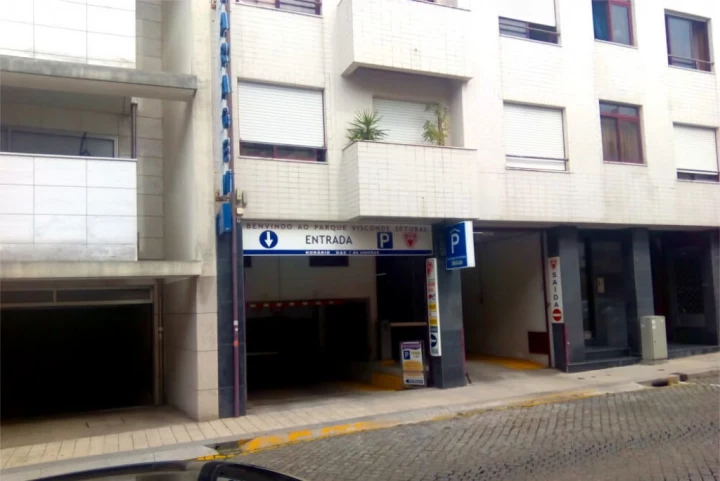 Reservar plaza aparcamiento visconde setúbal oporto
