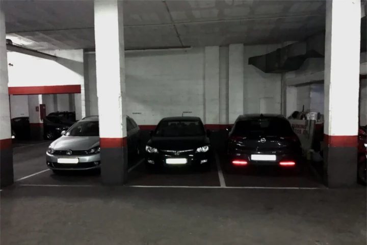 parking centre comercial glories