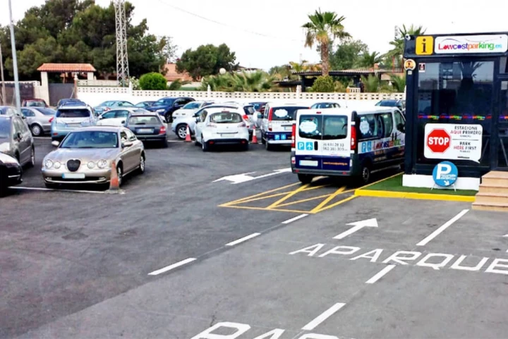 Aparca en Low Cost parking Alicante con horarios 24 horas