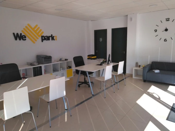 Parking el Alet- Alicante- aeropuerto