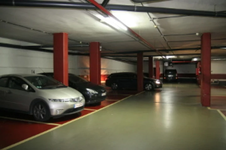 Parking cubierto barcelona calle napols parque de la ciudadela