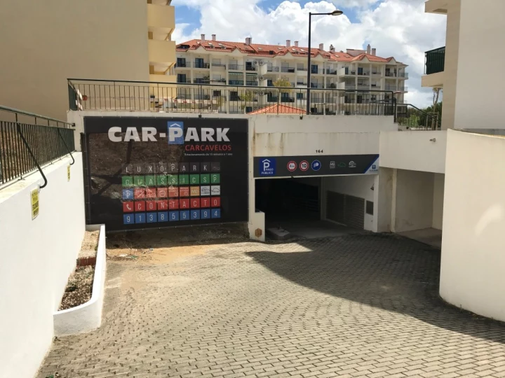 Parque en Carcavelos. Reserva online con Parkapp