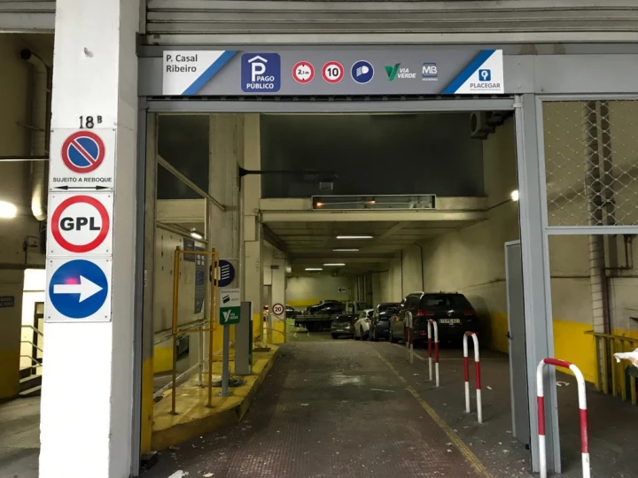 Parking Casal Ribeiro, reserva y aparca con Parkapp. Parking cubierto