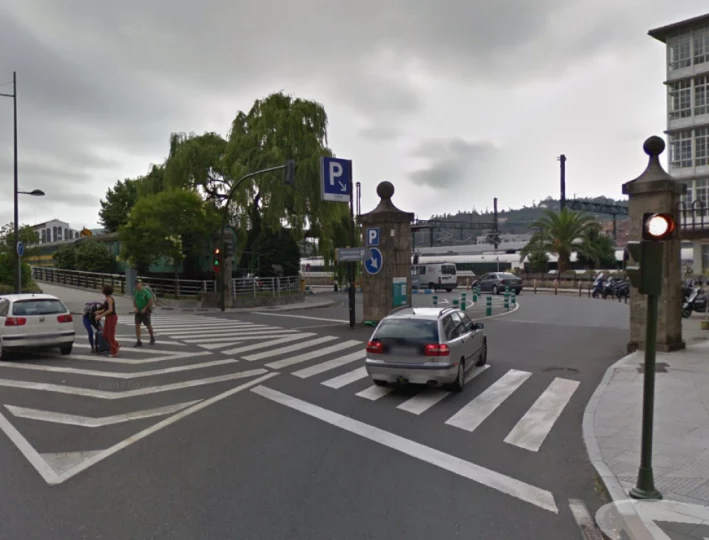 Entrada Parking Estacion Tren Santiago de Compostela