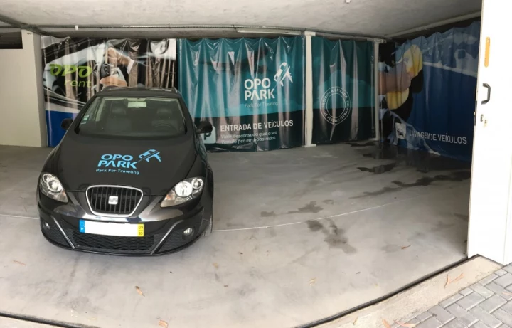 Aparcar en el Aeropuerto de Oporto con Opopark y servicio de traslado