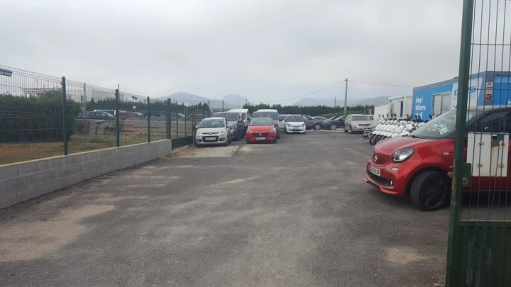 parking bravo entrada