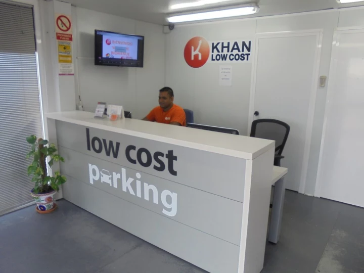 Recepción del parking Aeropuerto Valencia