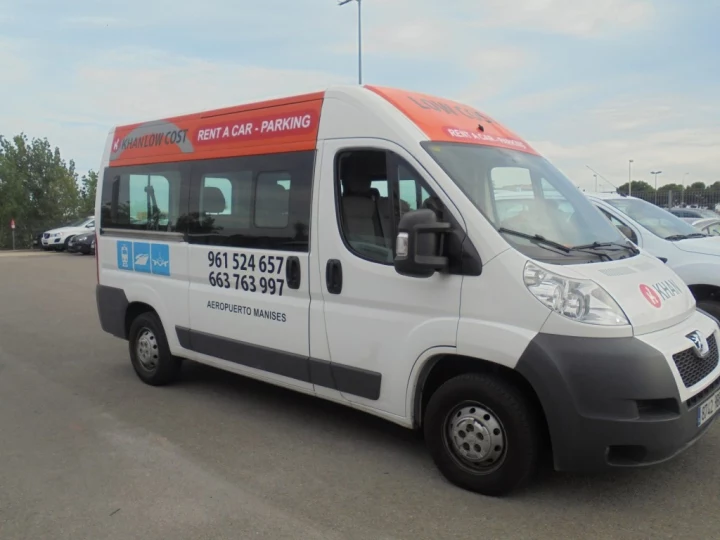 Traslado incluido en el precio en Khan Low Cost Parking