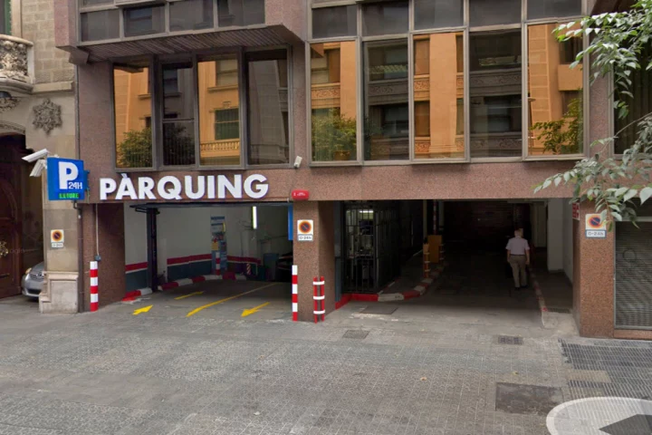 Reserva parking Barcelona - Carrer de la Diputació
