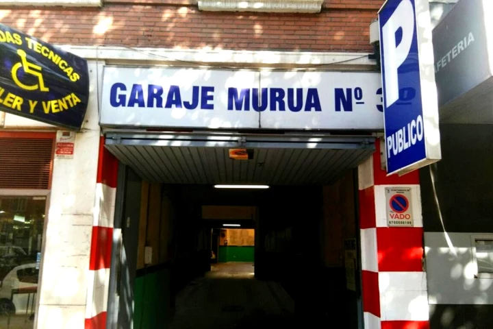 Aparcamiento Cea Bermudez