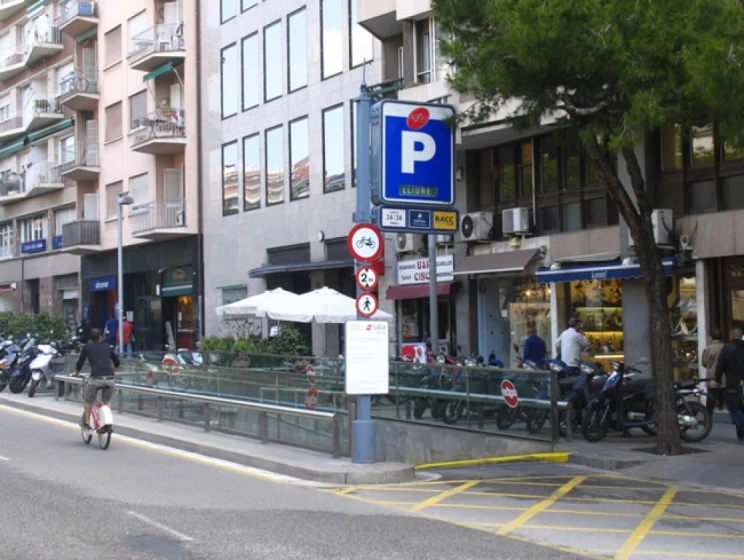 Parking Hospital Clínic BAMSA