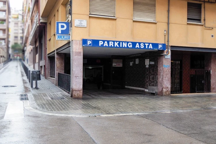 Parking en Vila de Gracia - ASTA
