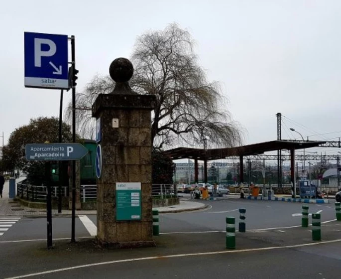 Parking Estación Tren Santiago SABA