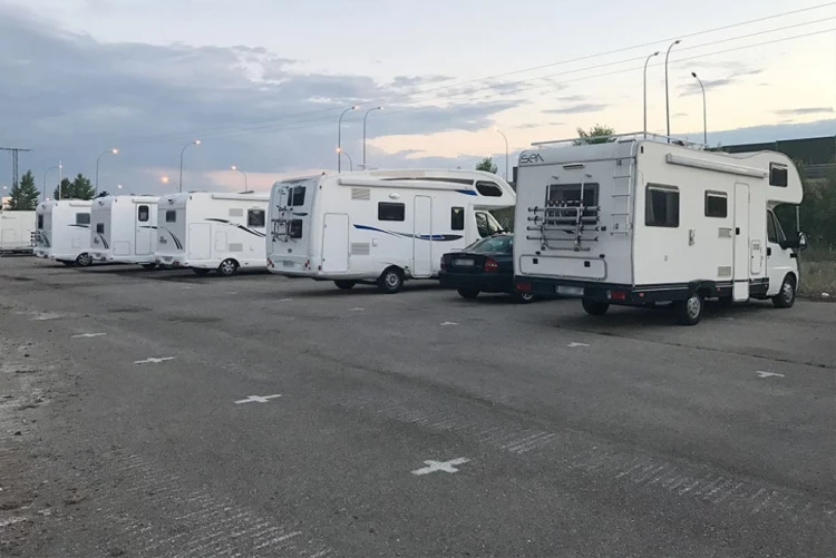 Parking Caravanas Barajas - Goldpark