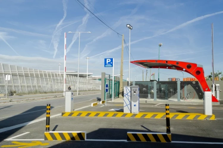 StarParking Aeropuerto Oporto - Descubierto